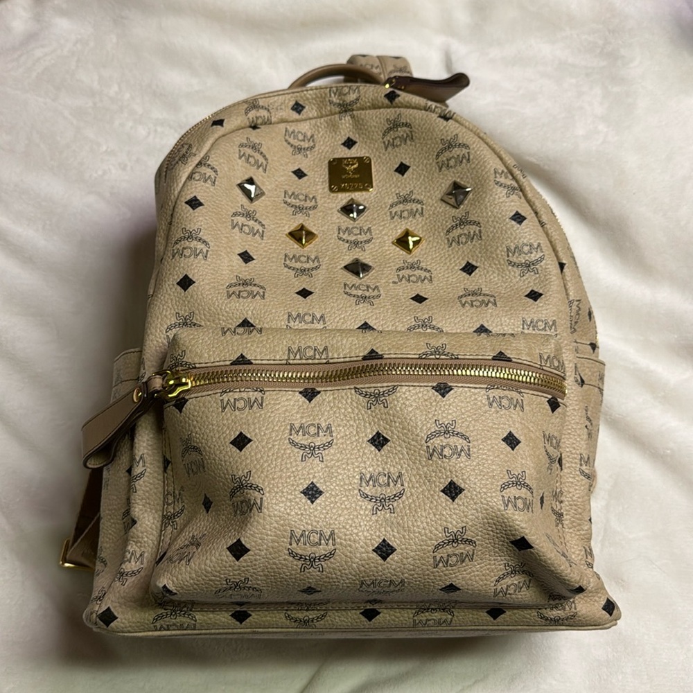 Mcm Medium Backpack - image 1